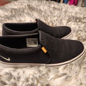 Nike Black and White Slip-On Men's Sneakers